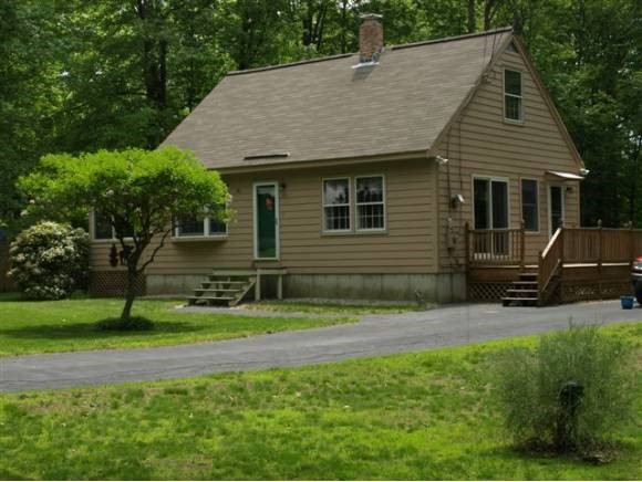 20 Mountain Road Raymond, NH 03077 - Photo 1 of 1