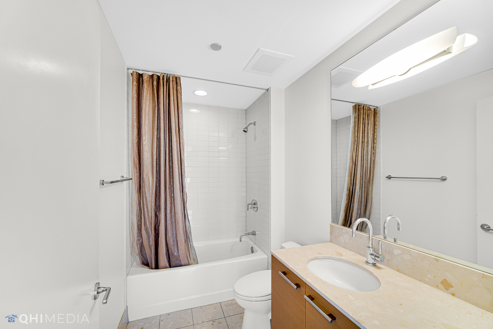 340 East Randolph Street, Unit 1302 Chicago, IL 60601 - Photo 13 of 35