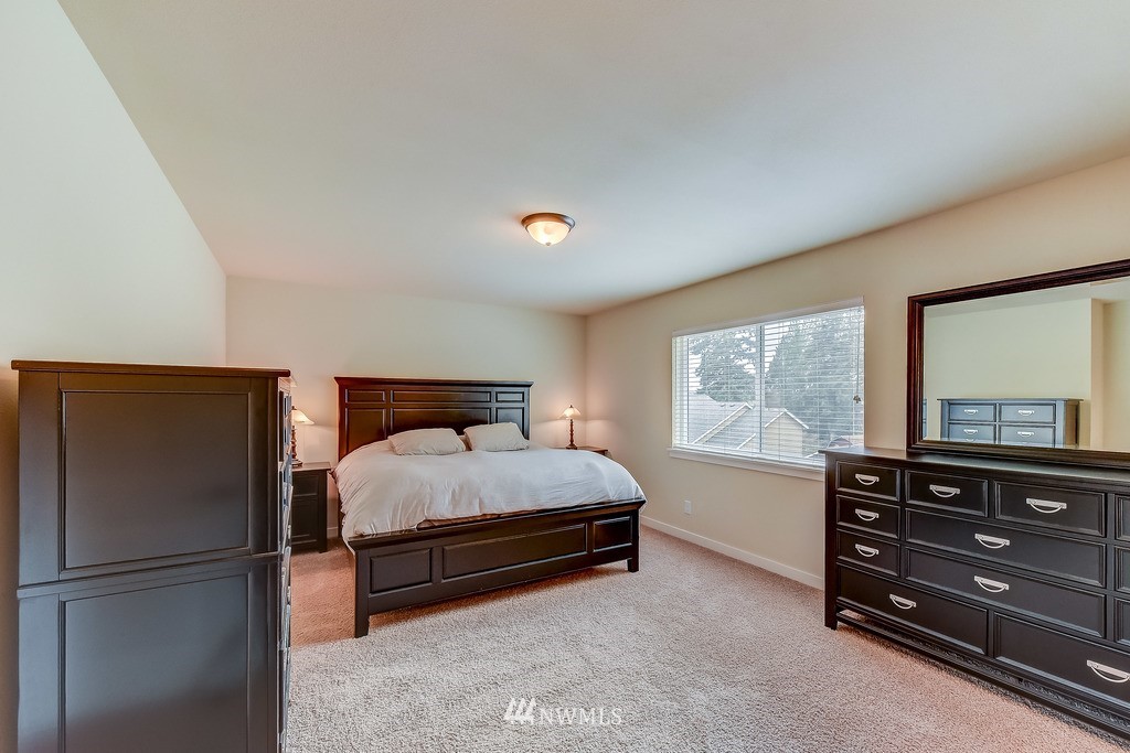 318 171st Street Southeast Bothell, WA 98012 - Photo 11 of 21 Gallery Image 11
