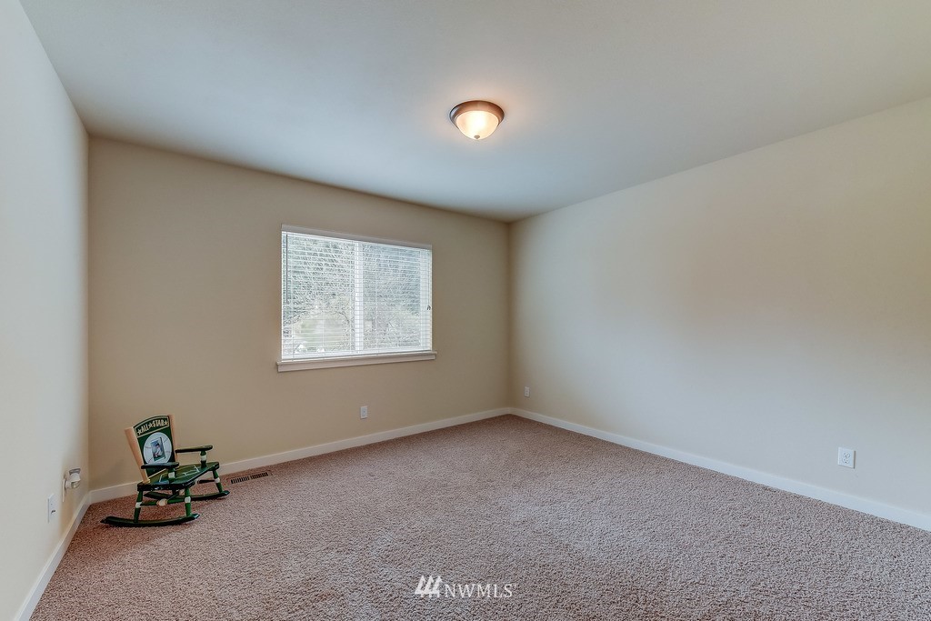 318 171st Street Southeast Bothell, WA 98012 - Photo 17 of 21 Gallery Image 17