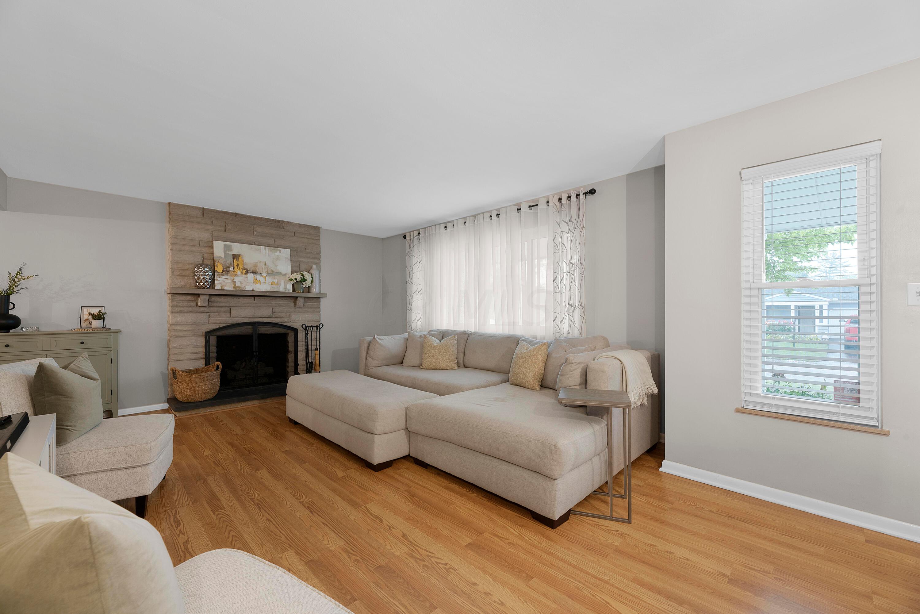 3155 Whitehead Road Columbus, OH 43204 - Photo 4 of 49 MAR_5599