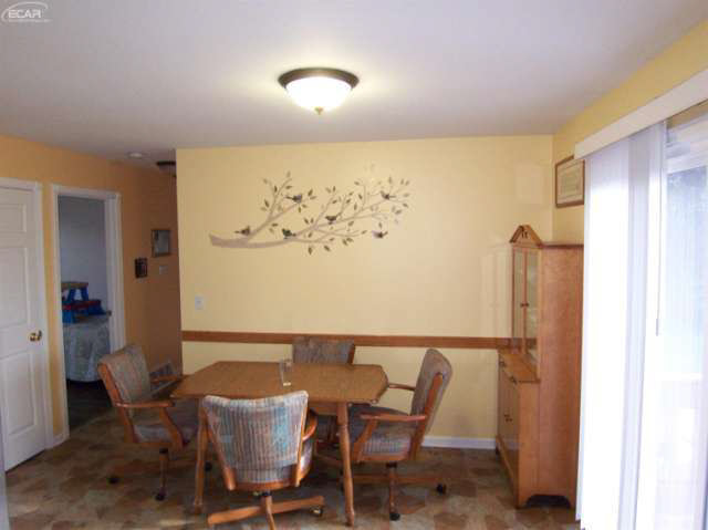 7163 North Nichols Road Flushing, MI 48433 - Photo 9 of 27 21134119-8.JPG