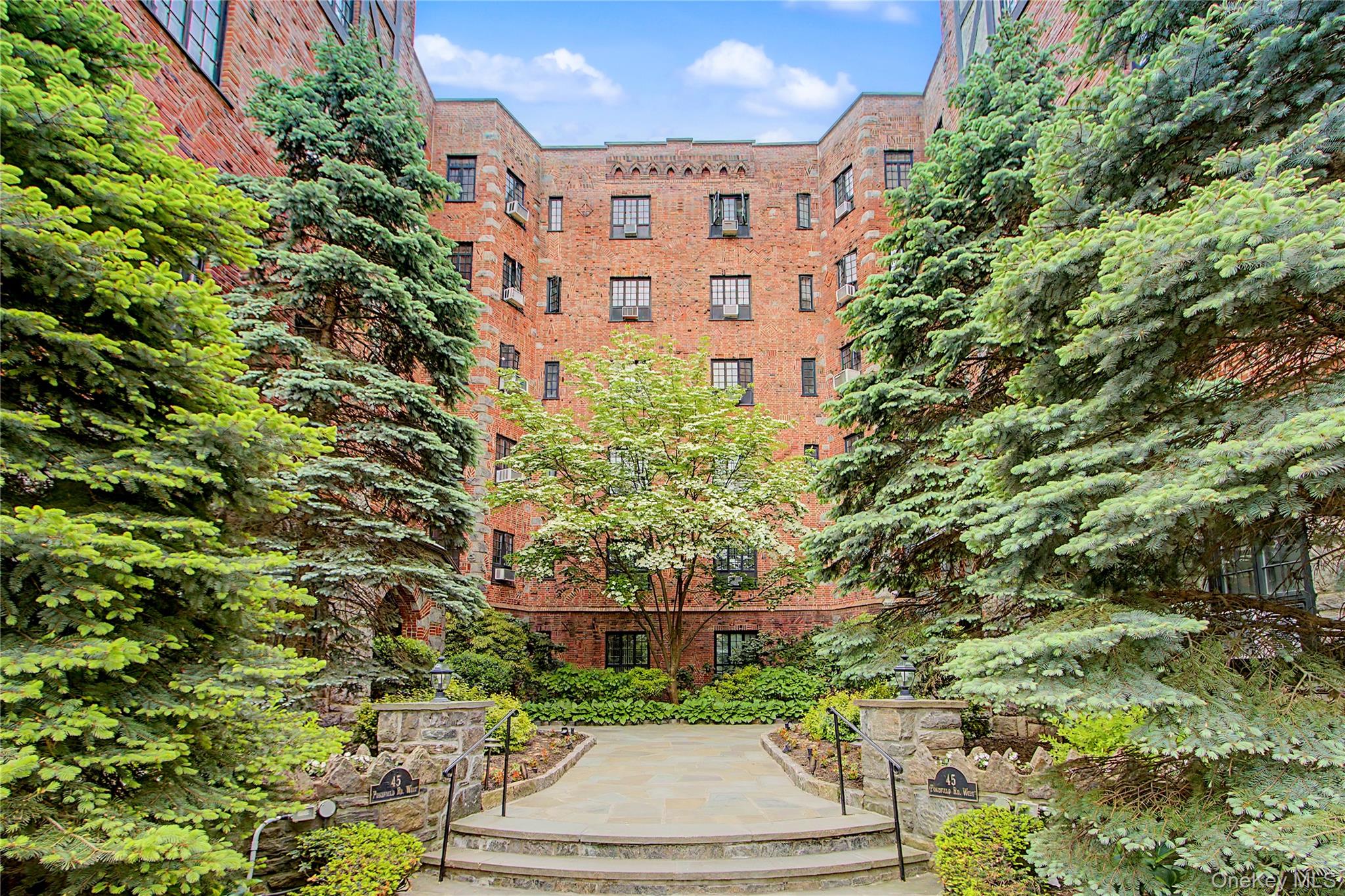 45 Pondfield Road West, Unit LL2 Bronxville, NY 10708 - Photo 3 of 37