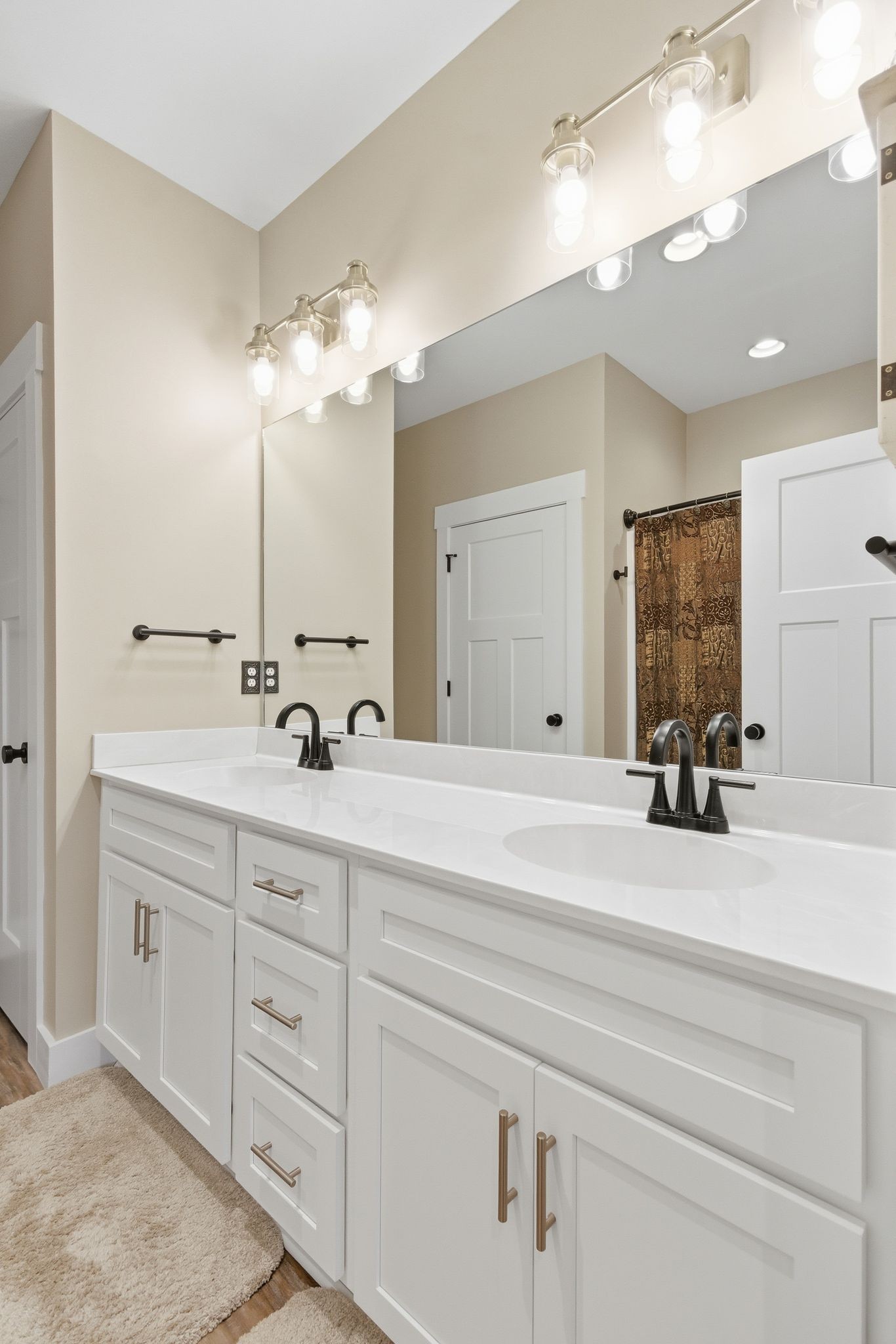 2705 Mc Connell Road Cornersville, TN 37047 - Photo 23 of 41 a bathroom with a sink vanity and mirror