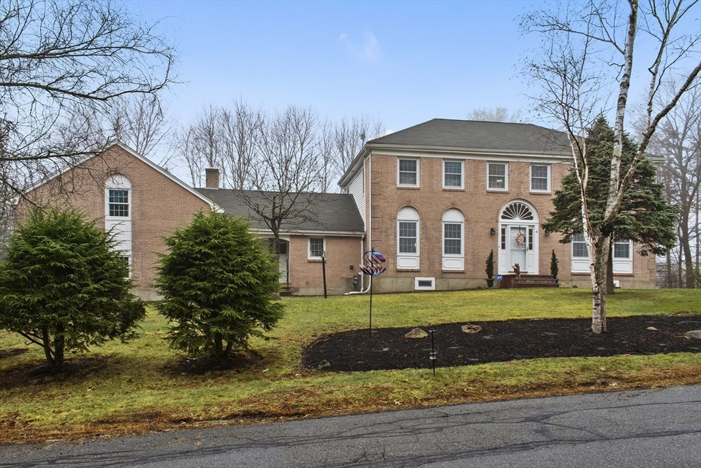 4 Blueberry Hill Road Andover, MA 01810 - Photo 1 of 26 Gallery Image 1