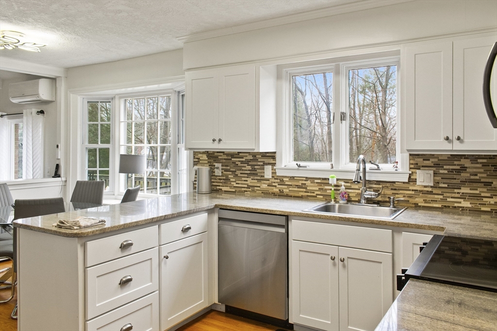 4 Blueberry Hill Road Andover, MA 01810 - Photo 6 of 26 Gallery Image 6