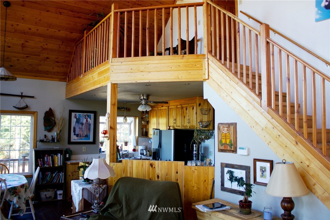 11 R R J Lane Republic, WA 99166 - Photo 2 of 7