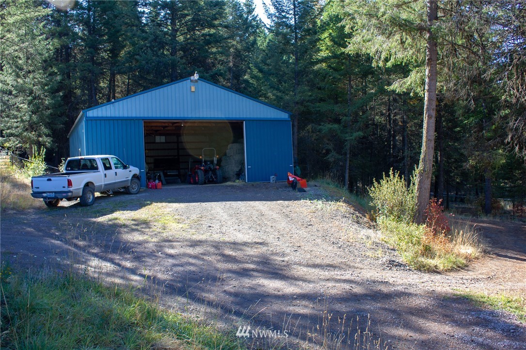 11 R R J Lane Republic, WA 99166 - Photo 5 of 7