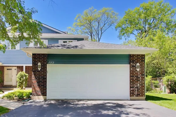 $548,500 | 882 Poplar Lane, Deerfield, IL 60015