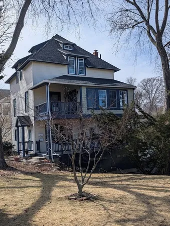 $573,000 | 411 Atlantic Avenue, Unit 411, Marblehead, MA 01945