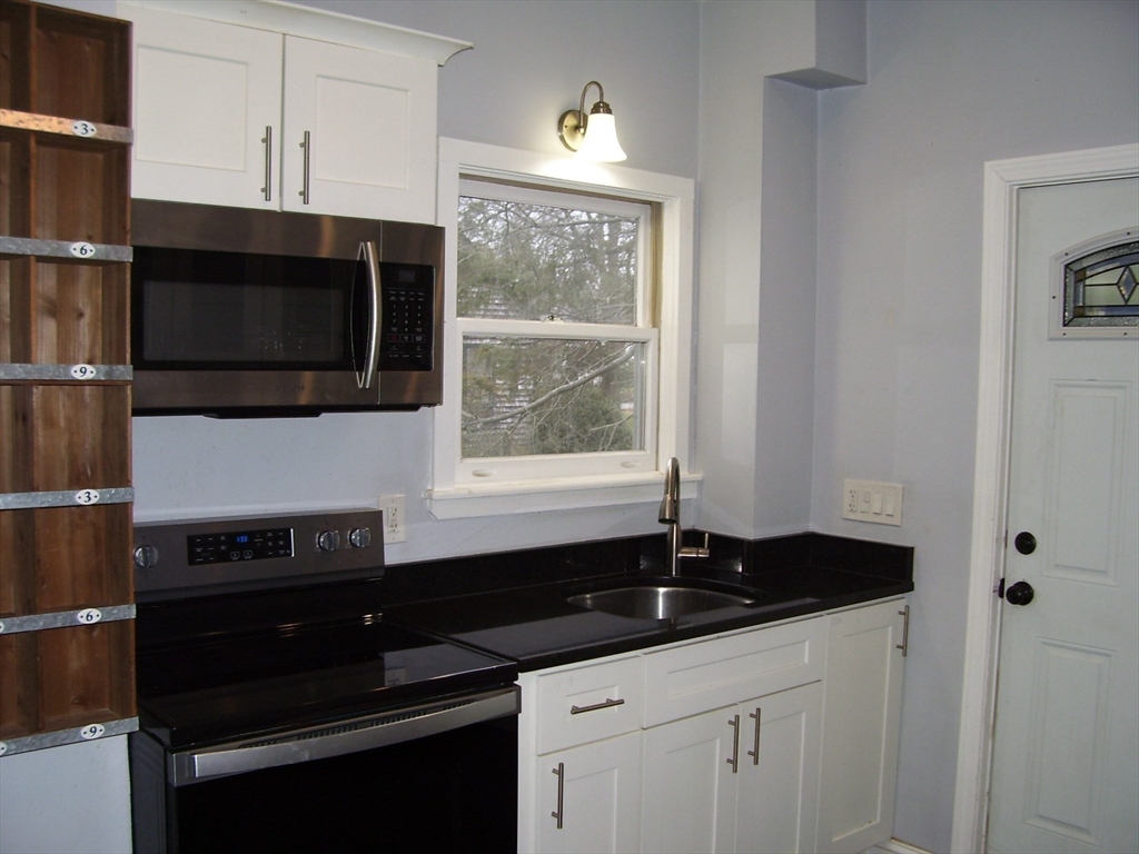 411 Atlantic Avenue, Unit 411 Marblehead, MA 01945 - Photo 6 of 42