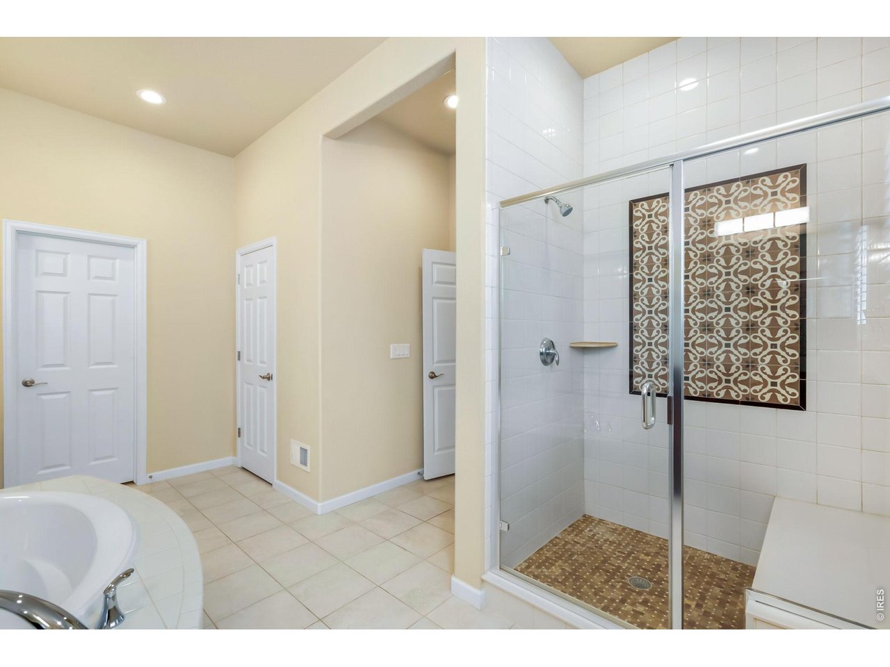 6202 Saker Court Fort Collins, CO 80528 - Photo 25 of 50 Primary Bath