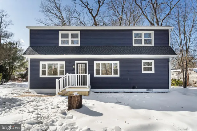 $399,900 | 105 Cloverdale Lane, Williamstown, NJ 08094