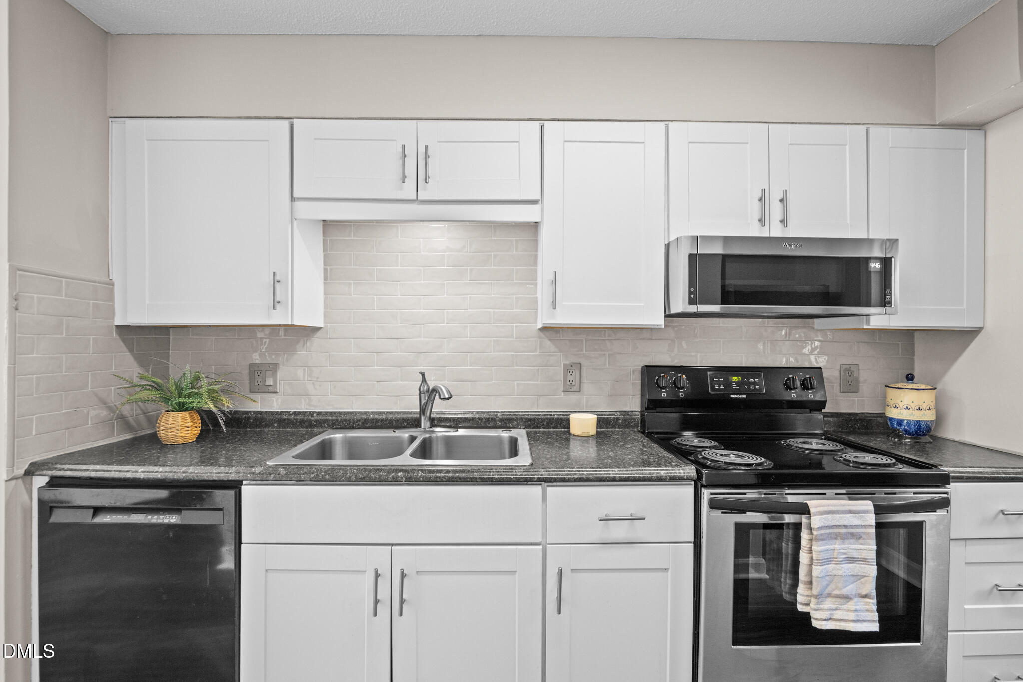 2500 Avent Ferry Road, Unit 201 Raleigh, NC 27606 - Photo 2 of 25