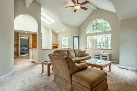 $1,600,000 | 272 Ridge Way, Mammoth Lakes, CA 93546