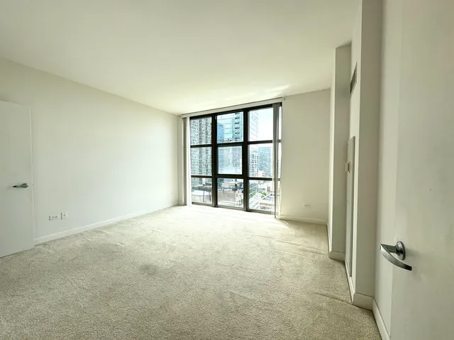 $255,000 | 1101 South State Street, Unit 1406, Chicago, IL 60605