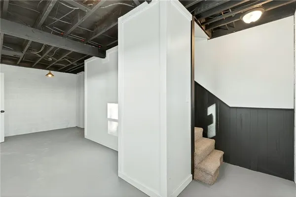 $250,000 | 9393 State Rte 52, Amoret, MO 64722