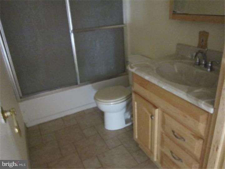 4229 Blair Mill Road Hatboro, PA 19040 - Photo 10 of 11 Bathroom