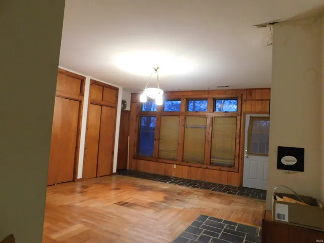 $325,000 | 2100 West Ellsworth Road, Bloomington, IN 47404