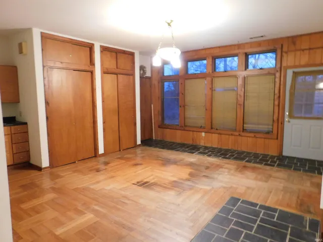 $350,000 | 2100 West Ellsworth Road, Bloomington, IN 47404