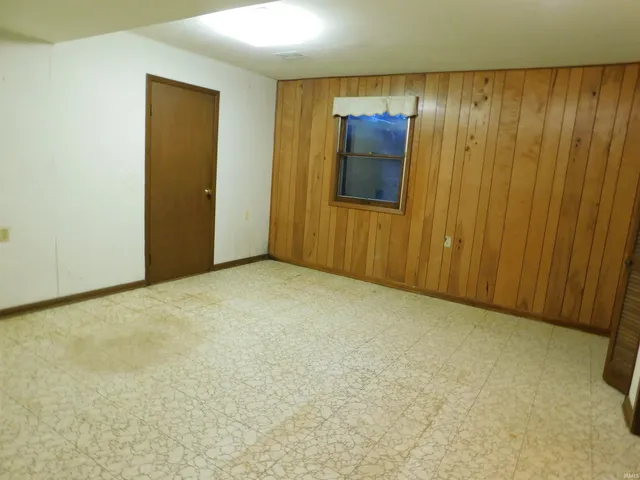 $350,000 | 2100 West Ellsworth Road, Bloomington, IN 47404