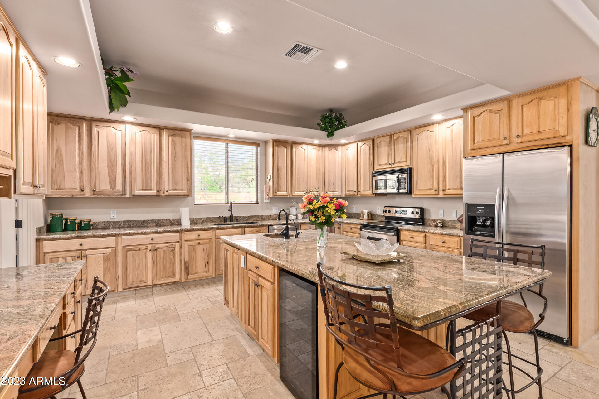 2222 East Maddock Road Phoenix, AZ 85086 - Photo 11 of 47 Kitchen