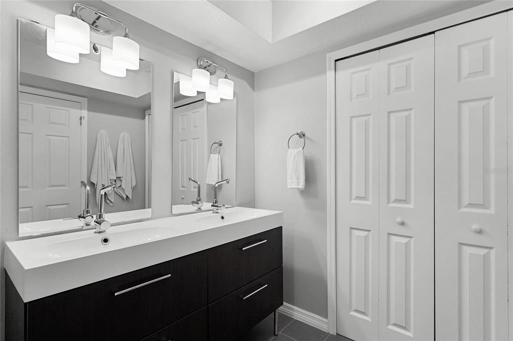 626 Little Wekiva Road Altamonte Springs, FL 32714 - Photo 15 of 35 Primary Bathroom
