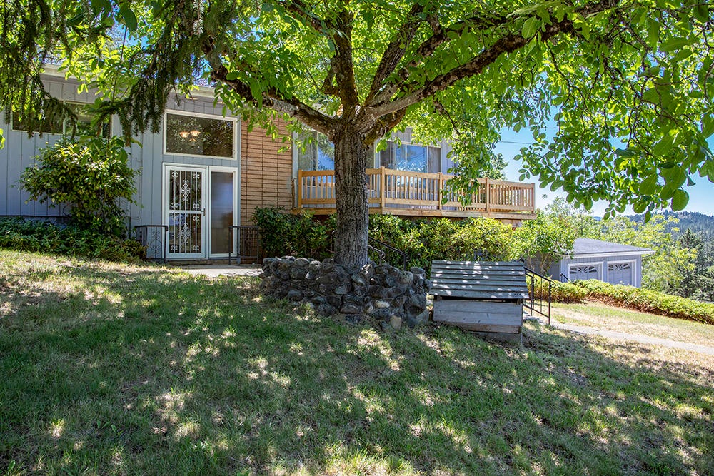 361 Trollview Road Grants Pass, OR 97527 - Photo 2 of 42 2