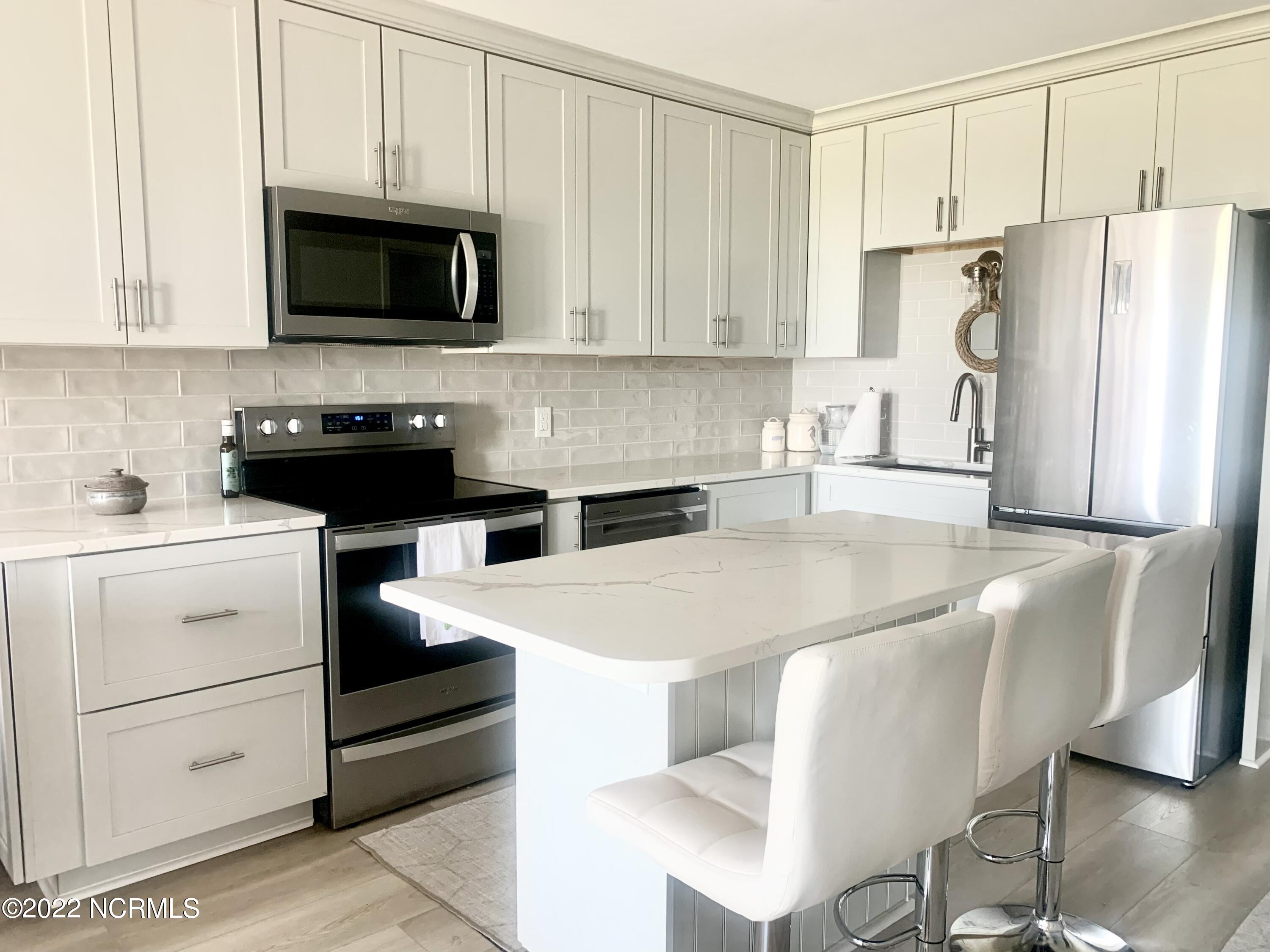 2008 East Fort Macon Road, Unit G 8 Atlantic Beach, NC 28512 - Photo 8 of 55 Open Kichen