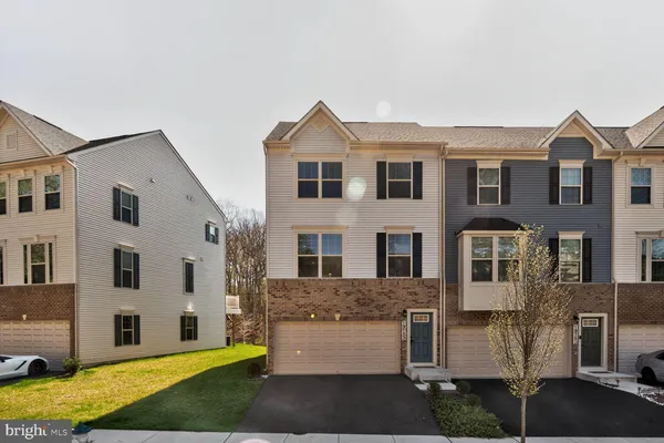 $3,495 | 19753 Green Village Drive, Montgomery Village, MD 20886