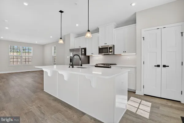 $3,495 | 19753 Green Village Drive, Montgomery Village, MD 20886