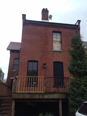 522 West Deming Place Chicago, IL 60614 - Photo 3 of 9 a building view with a outdoor space