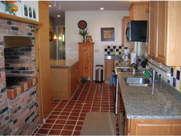 689 Kearsarge Road, Unit 6 Conway, NH 03860 - Photo 2 of 26