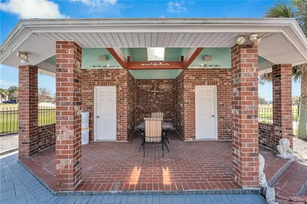 $574,900 | 3633 Lake Michel Court, Gretna, LA 70056