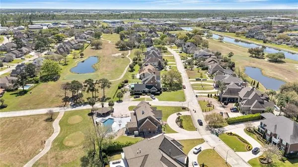 $574,900 | 3633 Lake Michel Court, Gretna, LA 70056