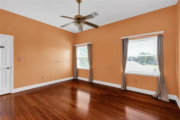 $574,900 | 3633 Lake Michel Court, Gretna, LA 70056