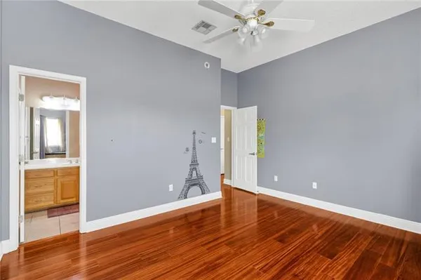 $574,900 | 3633 Lake Michel Court, Gretna, LA 70056