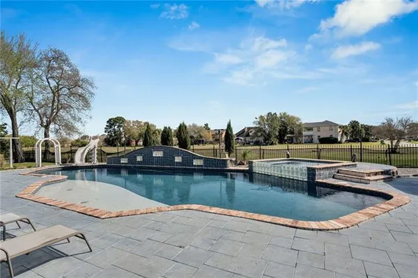 $574,900 | 3633 Lake Michel Court, Gretna, LA 70056