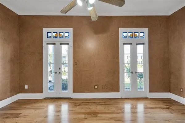 $574,900 | 3633 Lake Michel Court, Gretna, LA 70056