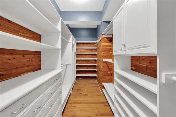 $574,900 | 3633 Lake Michel Court, Gretna, LA 70056