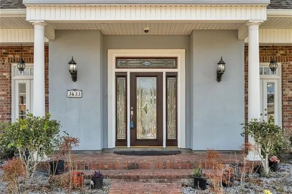 $574,900 | 3633 Lake Michel Court, Gretna, LA 70056