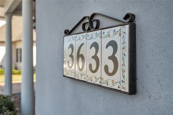 $574,900 | 3633 Lake Michel Court, Gretna, LA 70056