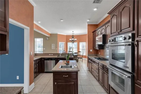 $574,900 | 3633 Lake Michel Court, Gretna, LA 70056