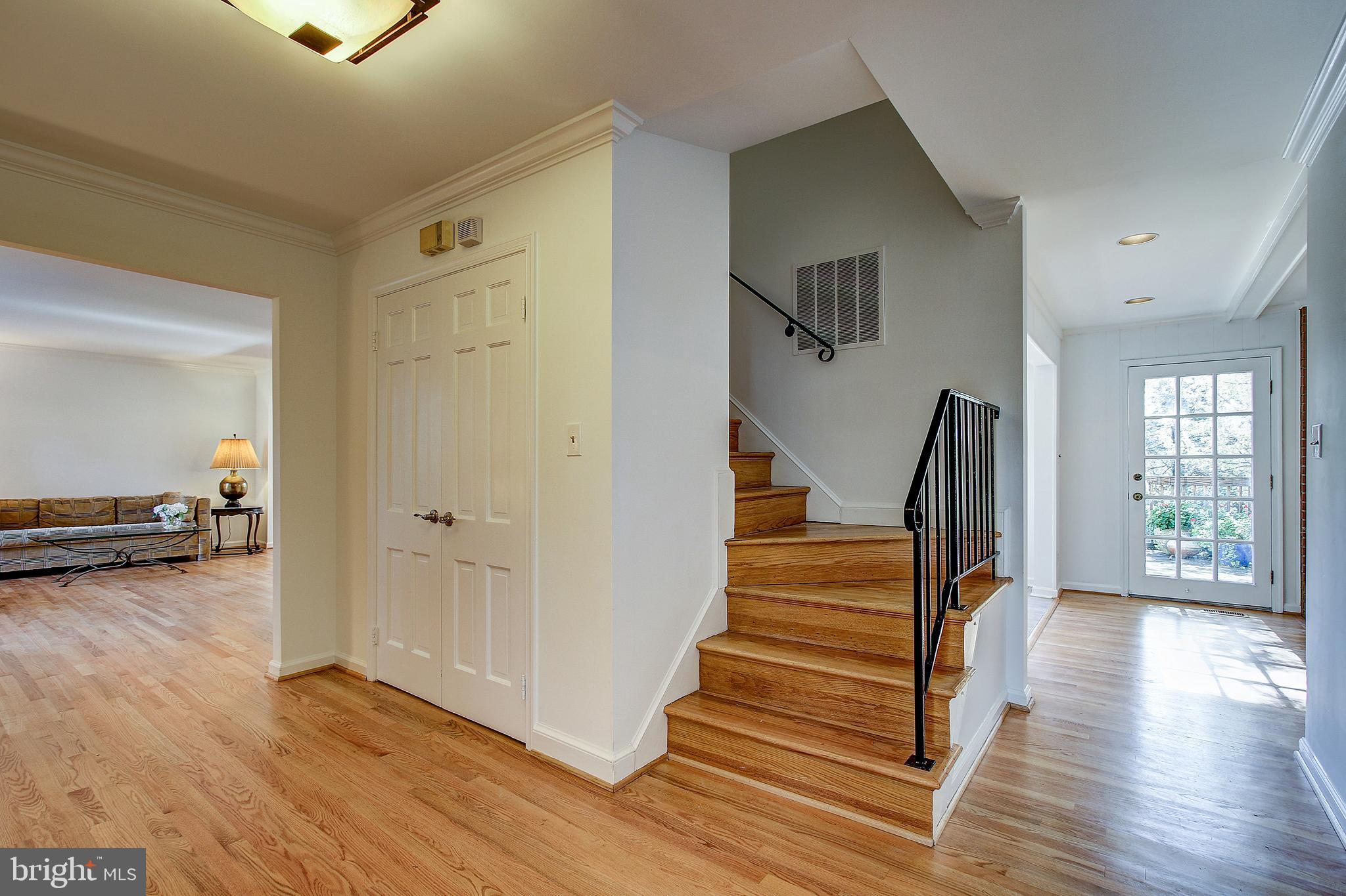 9216 Bells Mill Road Potomac, MD 20854 - Photo 4 of 36 Gallery Image 4