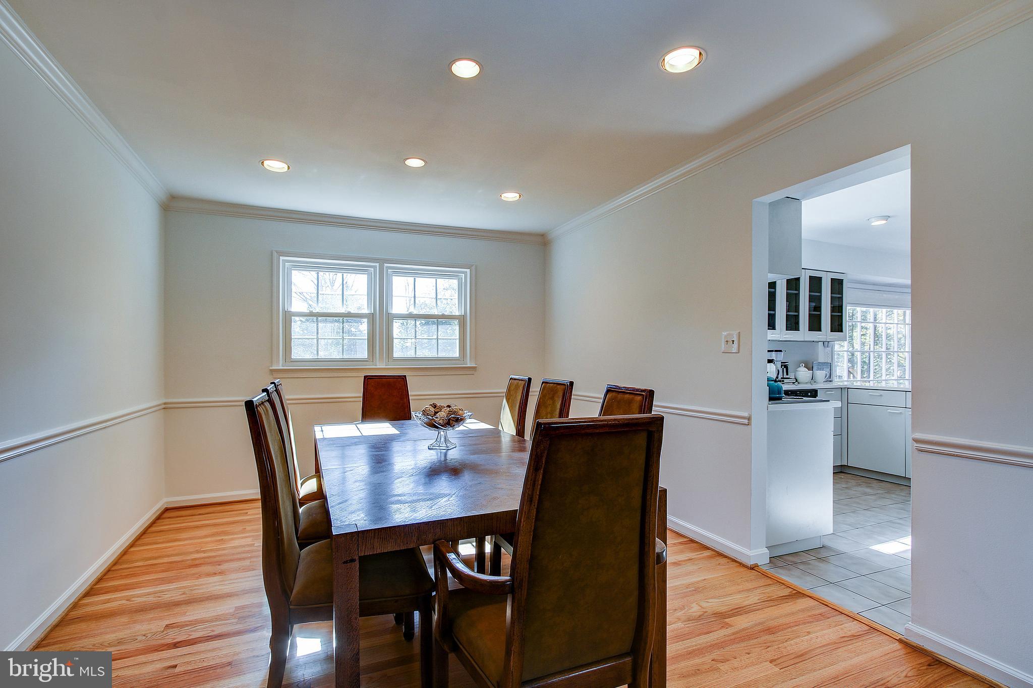 9216 Bells Mill Road Potomac, MD 20854 - Photo 10 of 36 Gallery Image 10