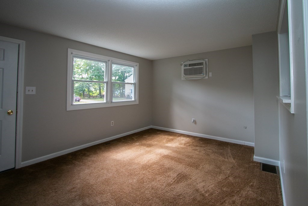 64-66 Moulton Street Springfield, MA 01118 - Photo 9 of 26 Gallery Image 9