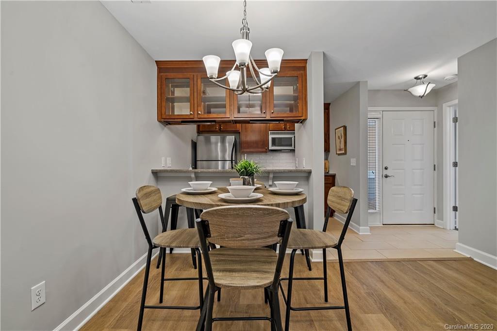 308 Queens Road, Unit 27 Charlotte, NC 28204 - Photo 11 of 35 Gallery Image 11