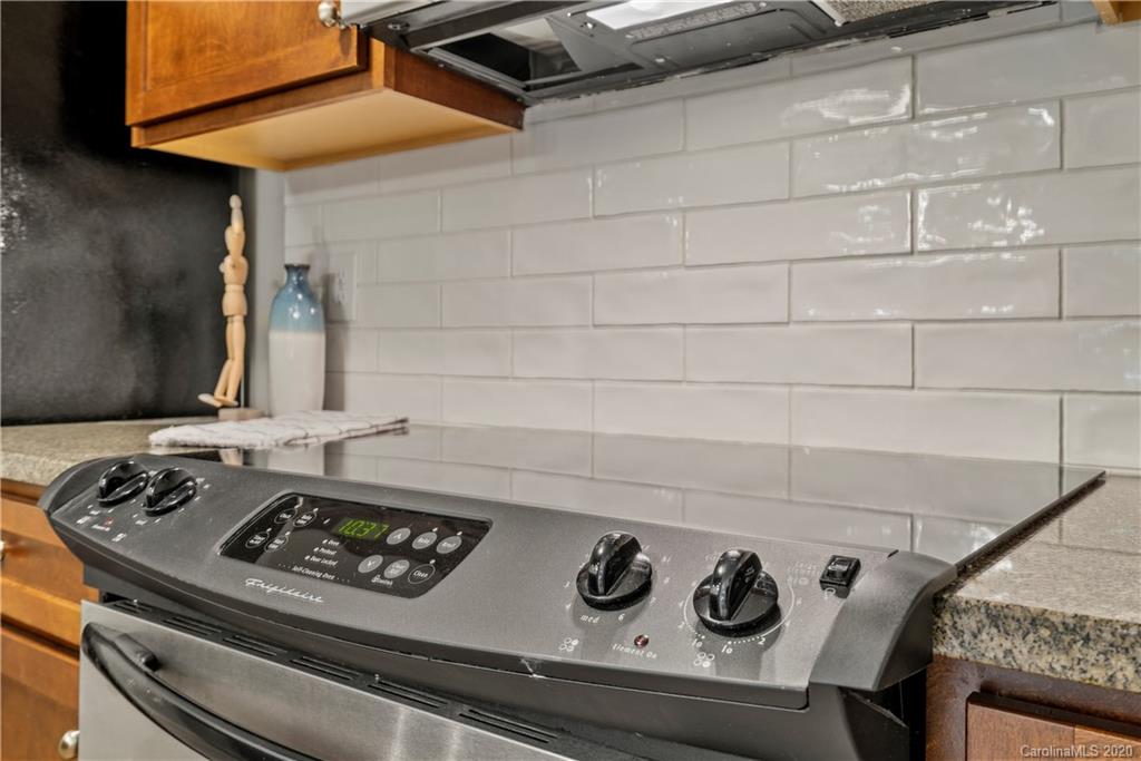 308 Queens Road, Unit 27 Charlotte, NC 28204 - Photo 15 of 35 Gallery Image 15