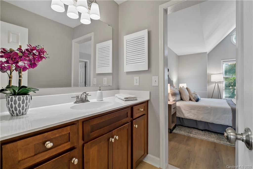 308 Queens Road, Unit 27 Charlotte, NC 28204 - Photo 22 of 35 Gallery Image 22
