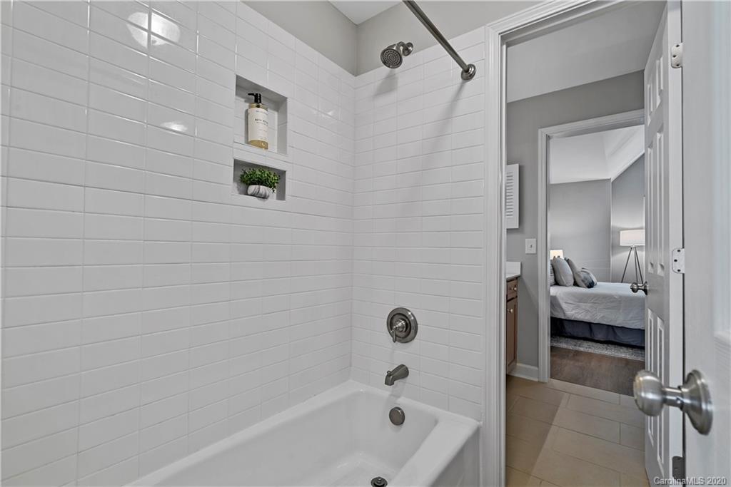 308 Queens Road, Unit 27 Charlotte, NC 28204 - Photo 28 of 35 Gallery Image 28